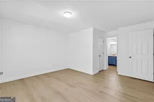 204 Berkeley Woods Dr, Duluth, GA 30096 - Photo 11
