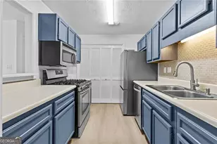 204 Berkeley Woods Dr, Duluth, GA 30096 - Photo 5