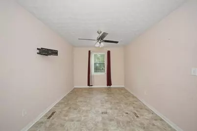 2498 Robinhood Drive, Ellenwood, GA 30294 - Photo 5