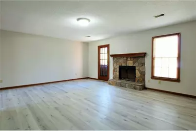 585 Wayside Drive, Lawrenceville, GA 30046 - Photo 3