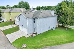 140 Stillwood Dr, Newnan, GA 30265 - Photo 3