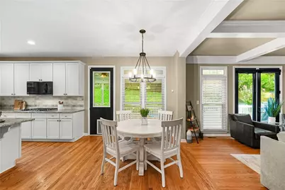 2437 Retreat Close, Marietta, GA 30066 - Photo 11