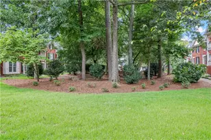 1182 Brookhaven Glen NE, Atlanta, GA 30319 - Photo 39