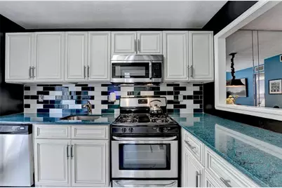 709 River Run Drive, Sandy Springs, GA 30350 - Photo 5