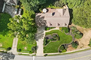 990 Lake Charles Dr, Roswell, GA 30075 - Photo 49