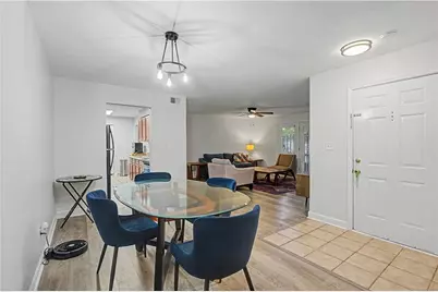 706 Brighton Point, Sandy Springs, GA 30328 - Photo 5