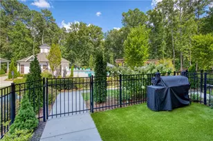 544 Clover Ln, Alpharetta, GA 30009 - Photo 5