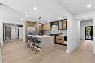 5030 Nesbit Ferry Ln, Sandy Springs, GA 30350 - Photo 5