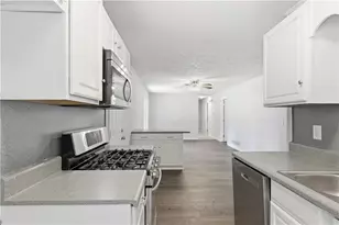 6556 Glenwood Dr, Douglasville, GA 30135 - Photo 9