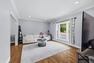 8 Vernon Glen Ct, Sandy Springs, GA 30338 - Photo 5