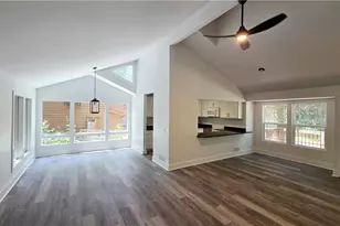 4610 Kings Crossing Dr NE, Kennesaw, GA 30144 - Photo 5