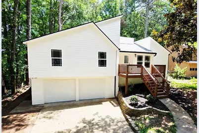4610 Kings Crossing Drive NE, Kennesaw, GA 30144 - Photo 1