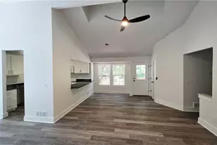 4610 Kings Crossing Dr NE, Kennesaw, GA 30144 - Photo 7