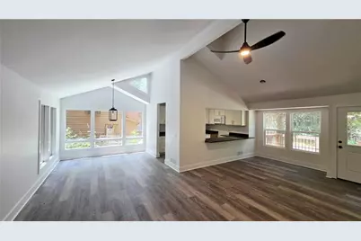 4610 Kings Crossing Drive NE, Kennesaw, GA 30144 - Photo 3