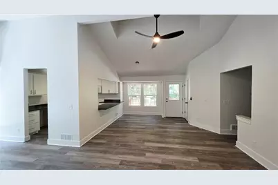 4610 Kings Crossing Drive NE, Kennesaw, GA 30144 - Photo 5