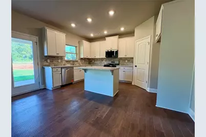 1027 Lakeview Oaks Court, Grayson, GA 30017 - Photo 9