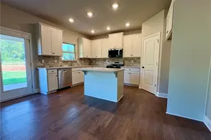 1027 Lakeview Oaks Ct, Grayson, GA 30017 - Photo 9