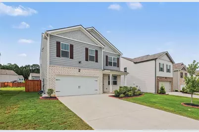 8236 Castleton Drive, Fairburn, GA 30213 - Photo 3