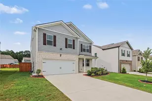 8236 Castleton Dr, Fairburn, GA 30213 - Photo 3