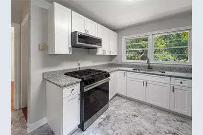 106 Larose Circle SE, Marietta, GA 30060 - Photo 5