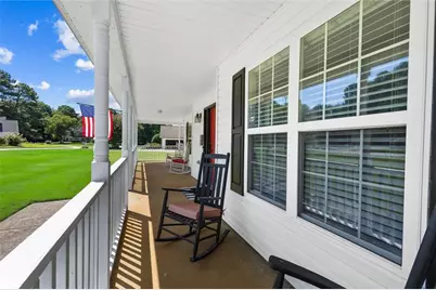 1660 Burnt Oak Way, Dacula, GA 30019 - Photo 3