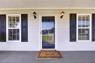 481 Lisa Cir, Winder, GA 30680 - Photo 9