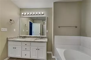 3481 Skyland Ridge Ct, Loganville, GA 30052 - Photo 9