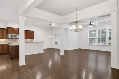 122 Barkley Lane, Sandy Springs, GA 30328 - Photo 9