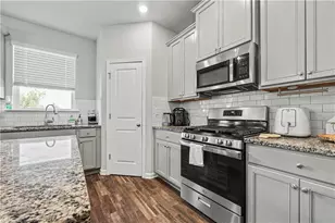 1826 Woodsley Ct, Loganville, GA 30052 - Photo 13