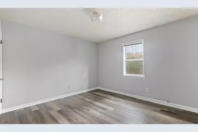 271 E Wright Street, Winder, GA 30680 - Photo 9