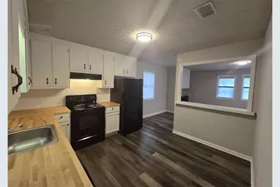 271 E Wright Street, Winder, GA 30680 - Photo 3