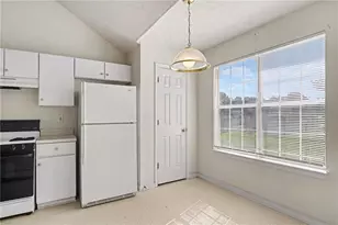 11050 Pebble Brook Ct, Hampton, GA 30228 - Photo 9