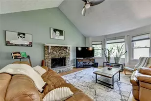 6224 Ivy Springs Dr, Flowery Branch, GA 30542 - Photo 5