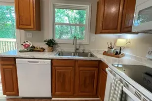 852 Pineshadow Ln, Winder, GA 30680 - Photo 9