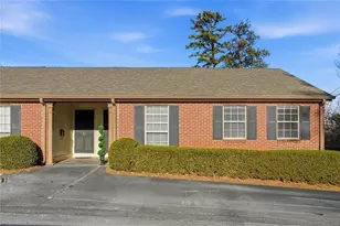 5375 Roswell Rd, Sandy Springs, GA 30342 - Photo 1