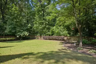 2440 Cove Cir NE, Atlanta, GA 30319 - Photo 19