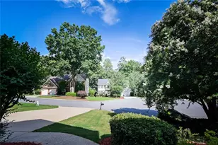 185 Gainford Ct, Johns Creek, GA 30097 - Photo 3
