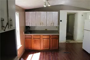 110 N Cove Dr, Hogansville, GA 30230 - Photo 5