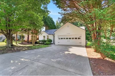 2558 Candlewood Way, Lawrenceville, GA 30044 - Photo 3
