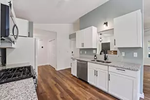 2558 Candlewood Way, Lawrenceville, GA 30044 - Photo 13