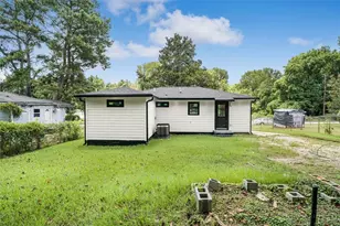 2353 Clarissa Dr NW, Atlanta, GA 30318 - Photo 11