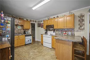 151 Ginn St, Carnesville, GA 30521 - Photo 9