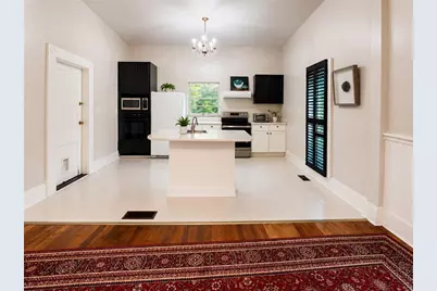 1090 Forest Avenue, Stone Mountain, GA 30083 - Photo 3