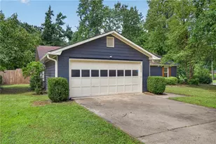 1938 Brandy Woods Dr SE, Conyers, GA 30013 - Photo 3