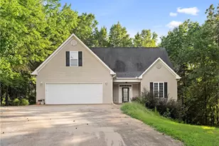 56 Edgar Dr, Commerce, GA 30529 - Photo 1