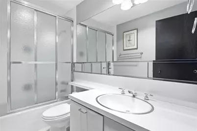 2575 Peachtree Road NE #2E, Atlanta, GA 30305 - Photo 19