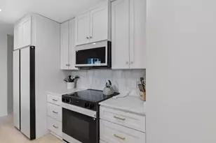 3040 Peachtree Rd NW, Atlanta, GA 30305 - Photo 7