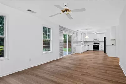 5785 Grove Place Crossing SW, Lilburn, GA 30047 - Photo 15