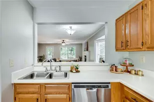 5180 Laurel Bridge Ct SE, Smyrna, GA 30082 - Photo 5