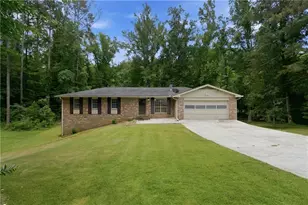 639 Cedrick Ln, Stone Mountain, GA 30087 - Photo 1